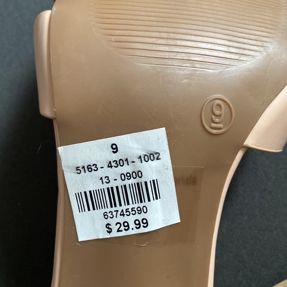 Wild Diva Faux Leather Minimal High Heel - Picture 5 of 5